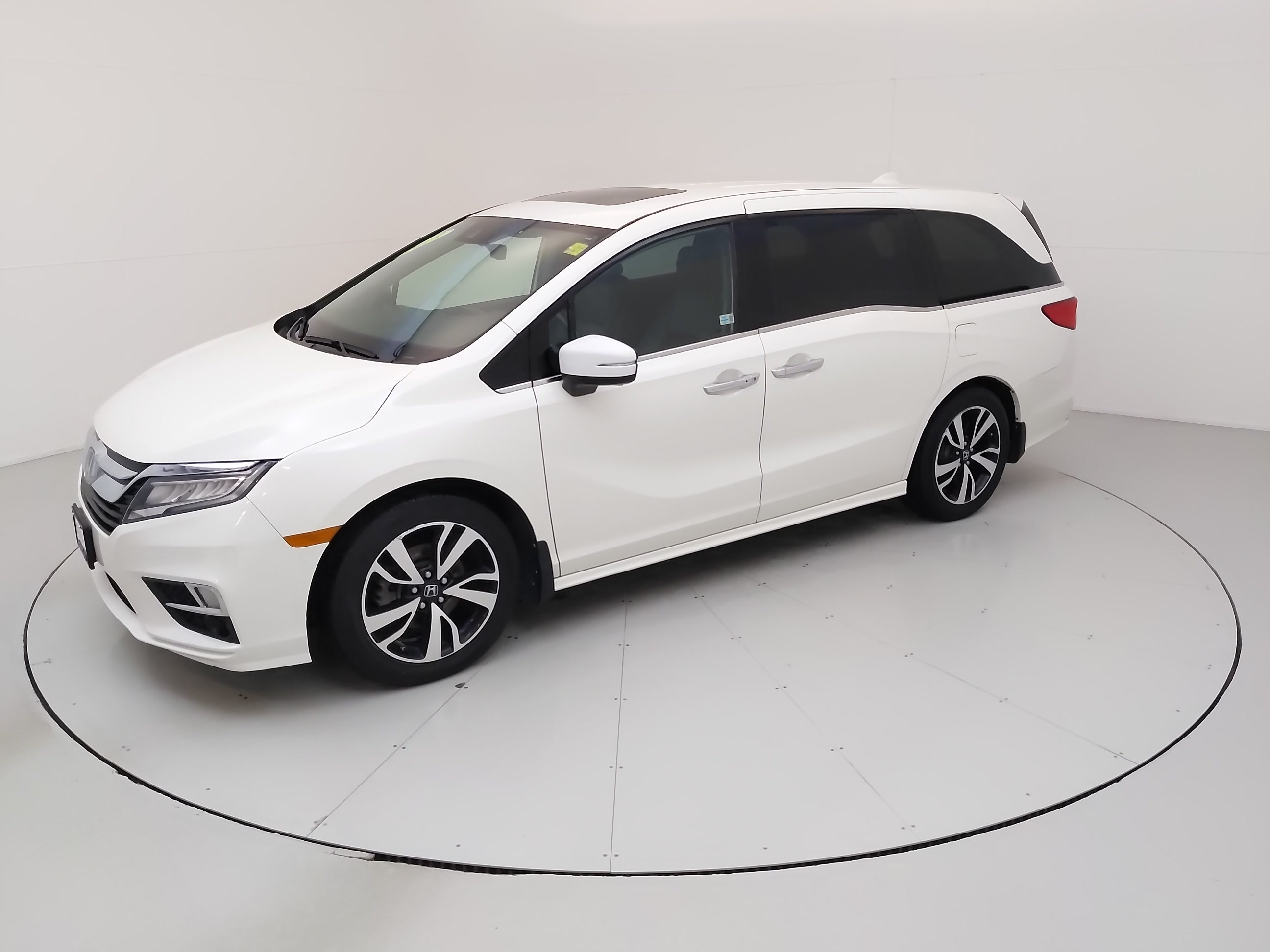 2019 Honda Odyssey in WINNIPEG 5FNRL6H84KB507676